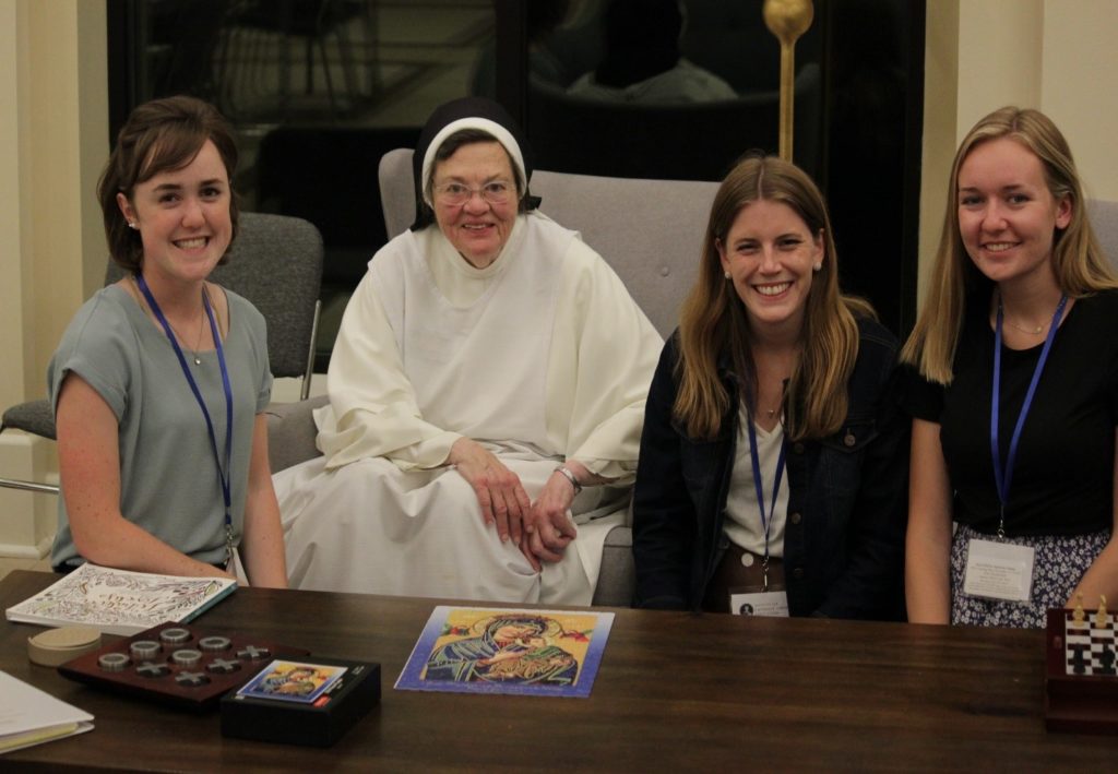 Aquinas College Hosts Institute for Catholic Liberal Education Seminar - Sr. Elizabeth Anne O.P. visits with participants during the Spirit and Craft workshop