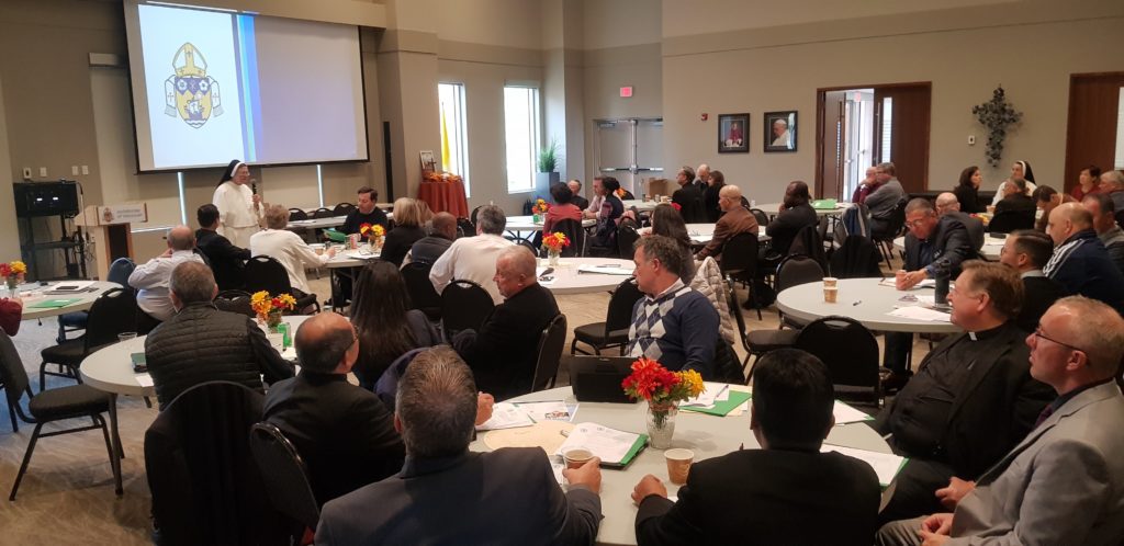 Sister Elizabeth Anne presenting to teachers